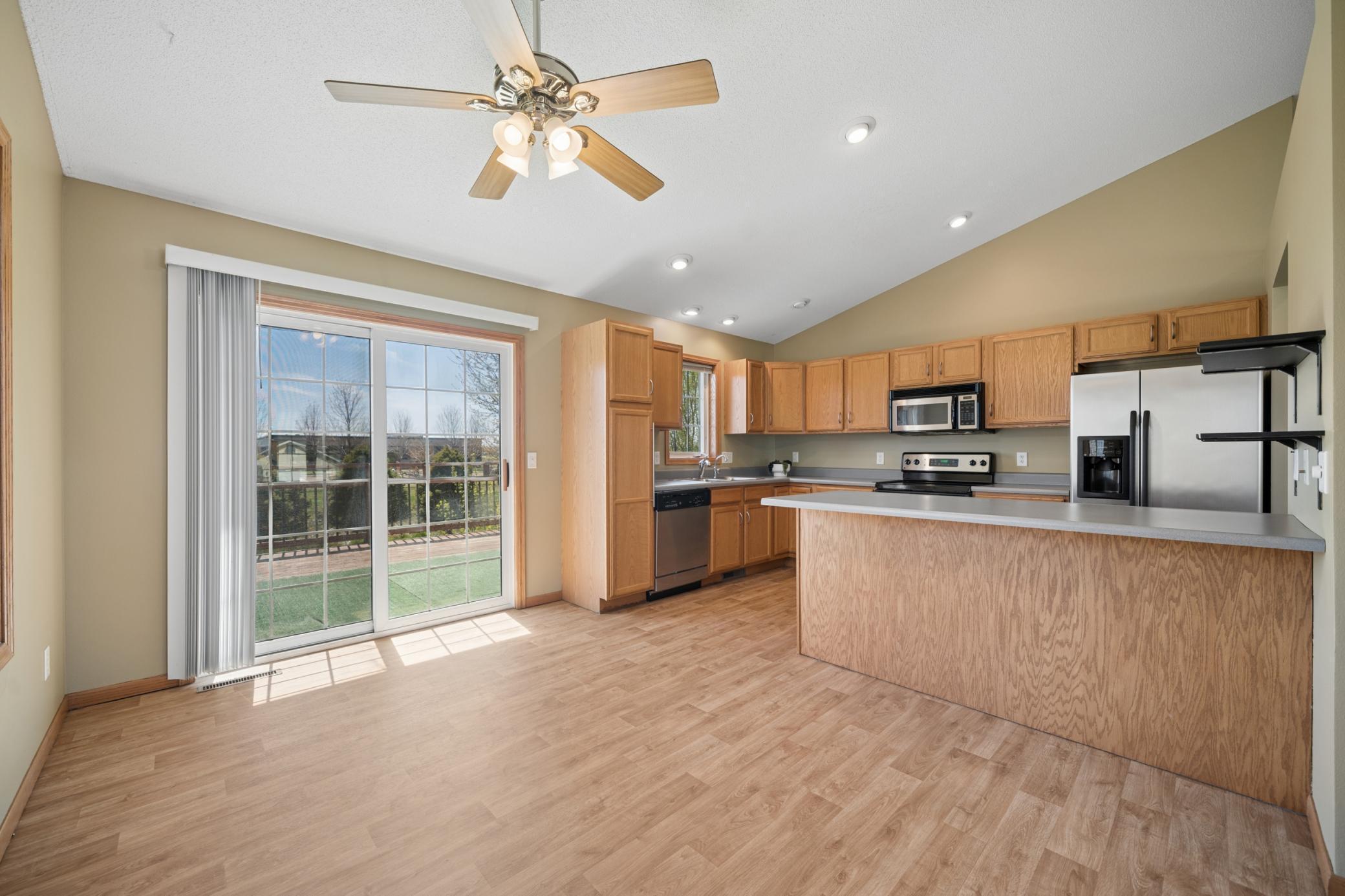 7_7iv09476_diningroom 1.jpg