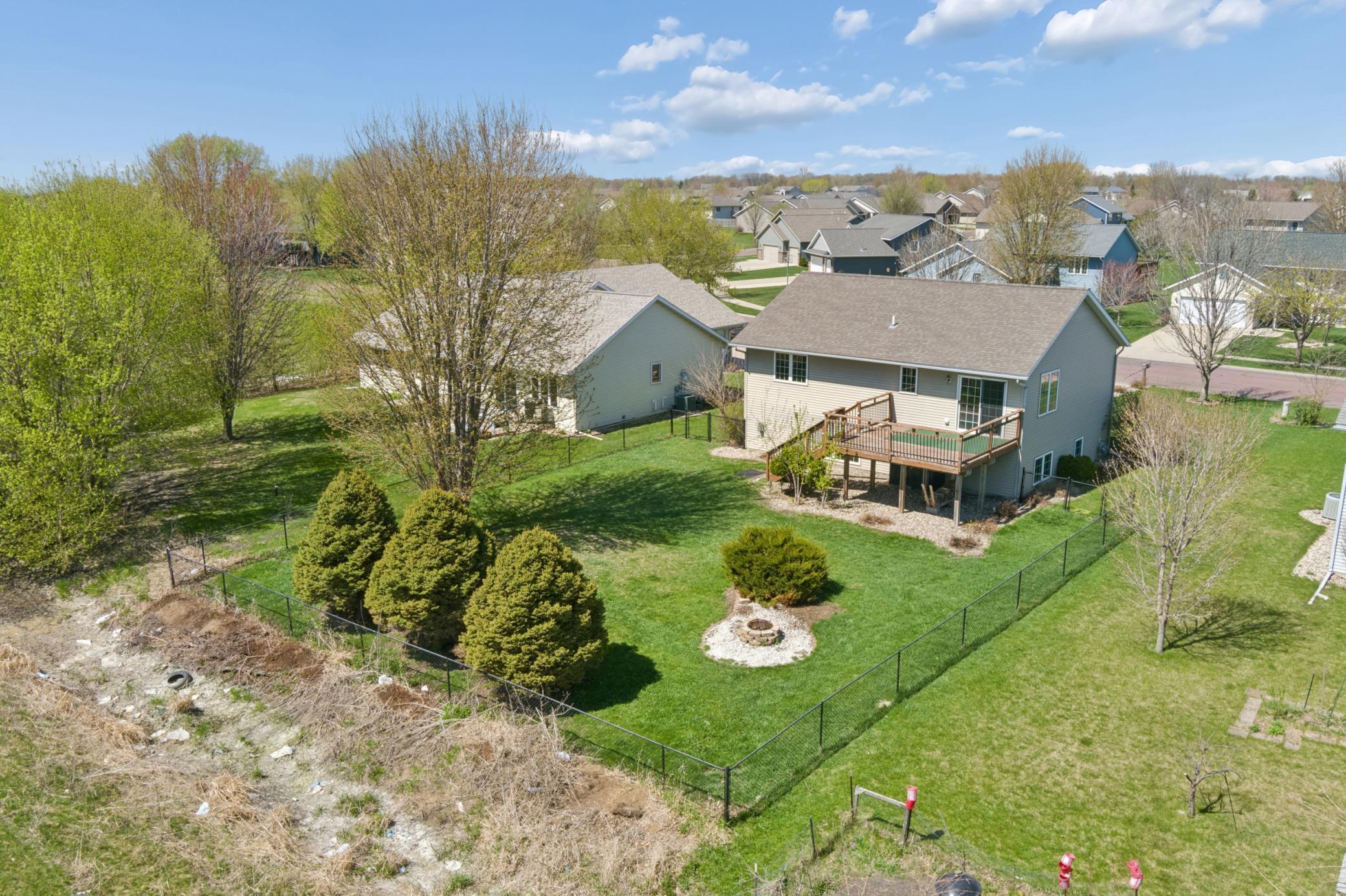 33_max_0006_Aerial Back.jpg