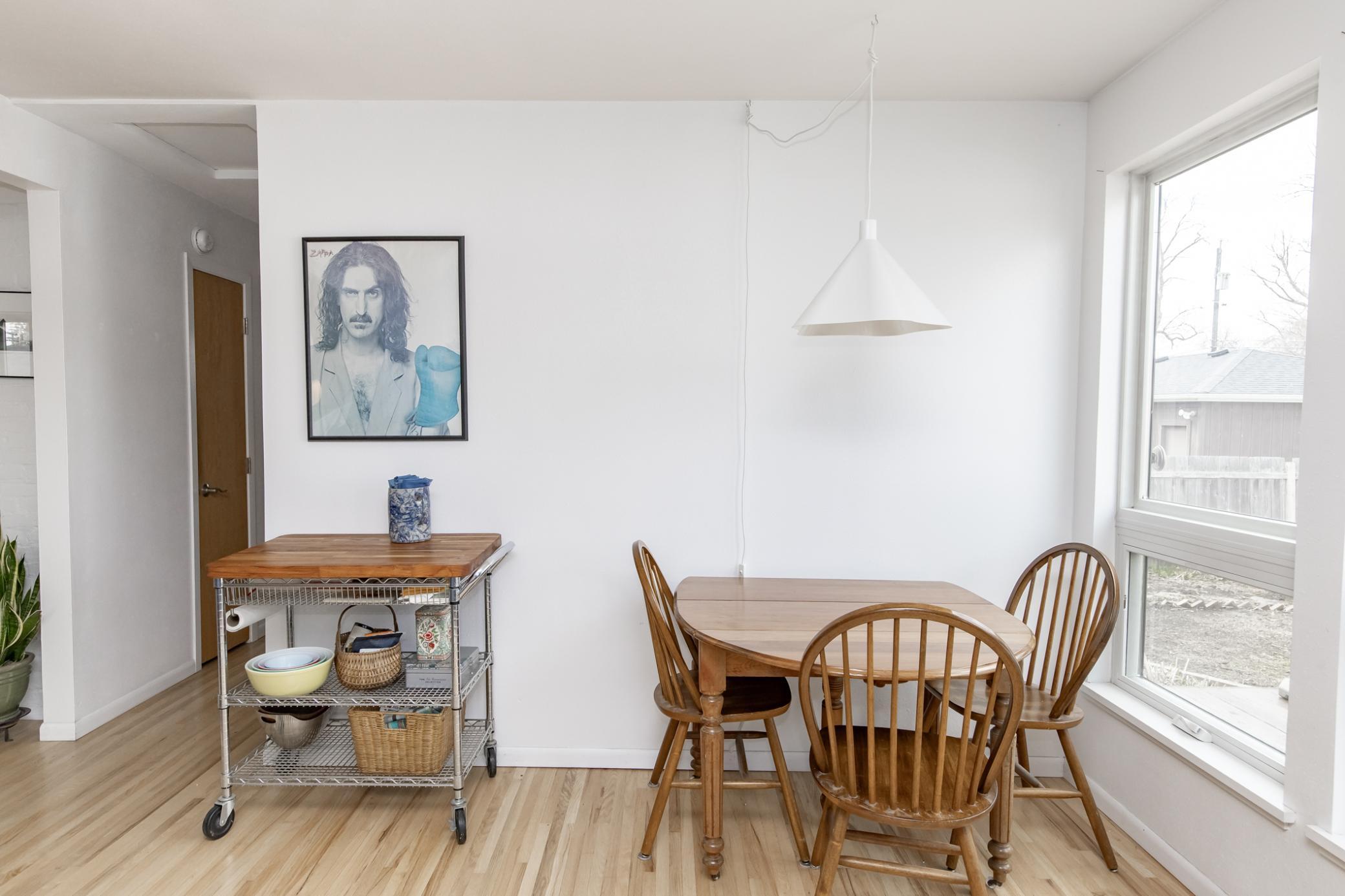 Eat-in Kitchen