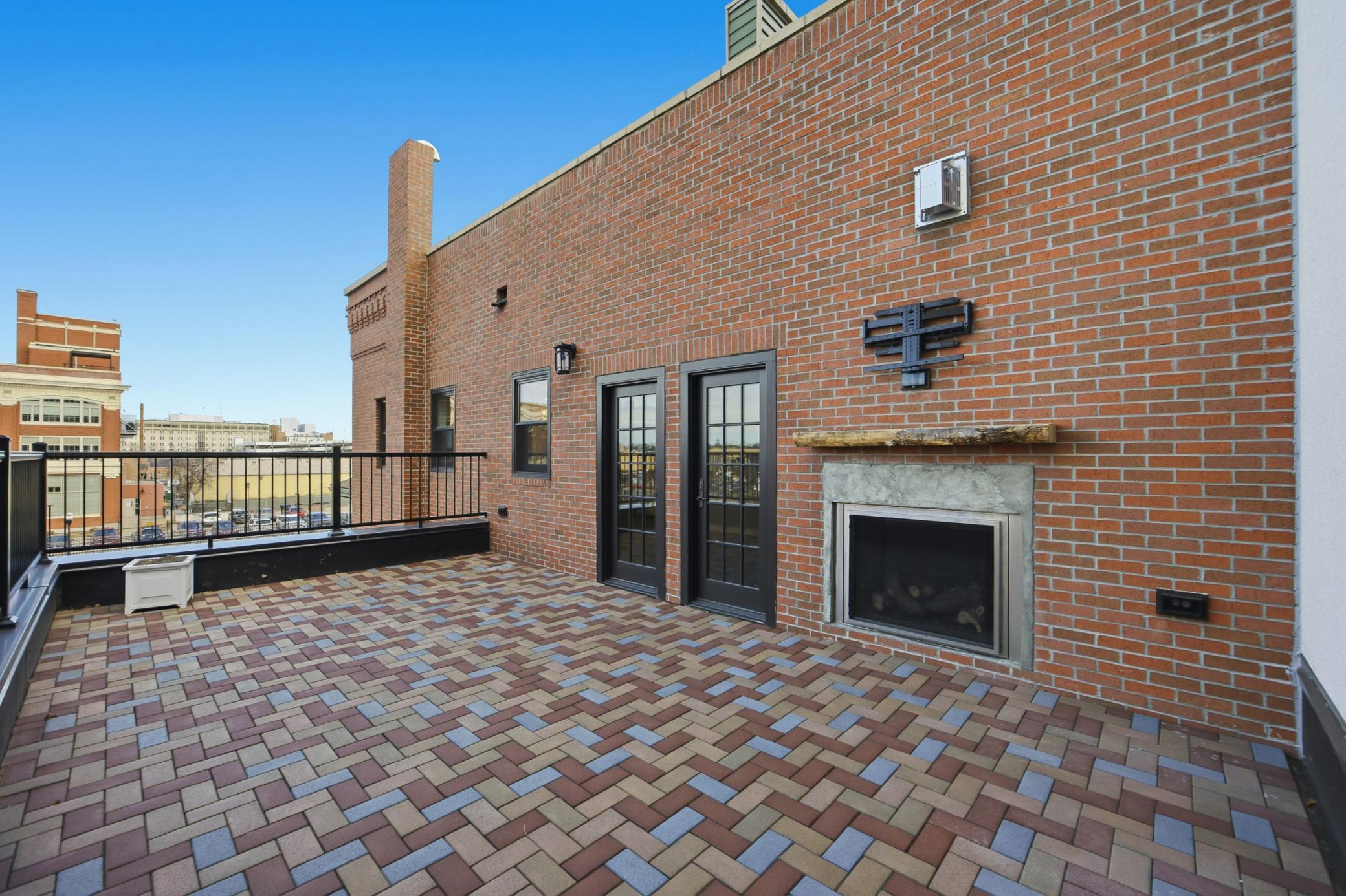Terrace with Double-sided Gas Fireplace