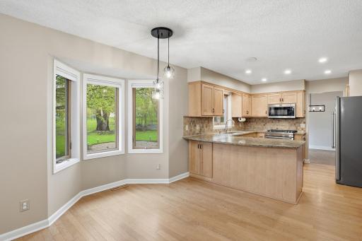 8361 W Lake Drive, Chanhassen, MN 55317