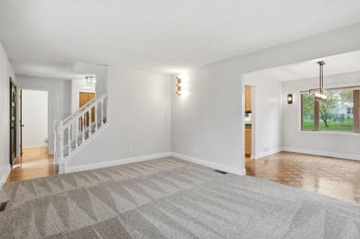 8361 W Lake Drive, Chanhassen, MN 55317