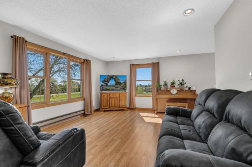 7481 State Street, Clear Lake, MN 55319