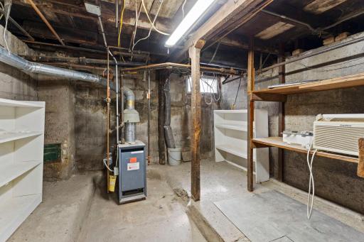 1291 Mackubin Street, Saint Paul, MN 55117