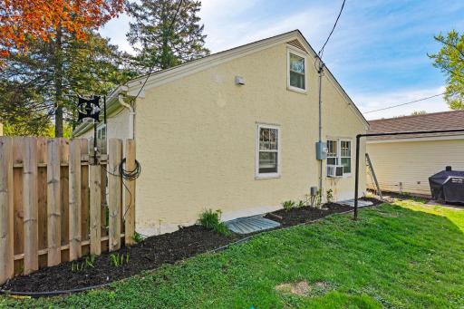 1291 Mackubin Street, Saint Paul, MN 55117