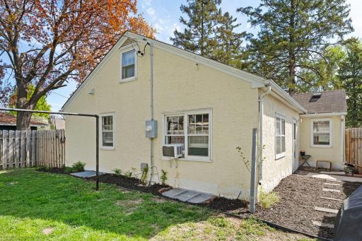 1291 Mackubin Street, Saint Paul, MN 55117
