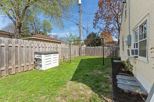 1291 Mackubin Street, Saint Paul, MN 55117