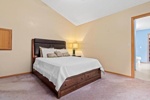 215 9th Avenue N, South Saint Paul, MN 55075