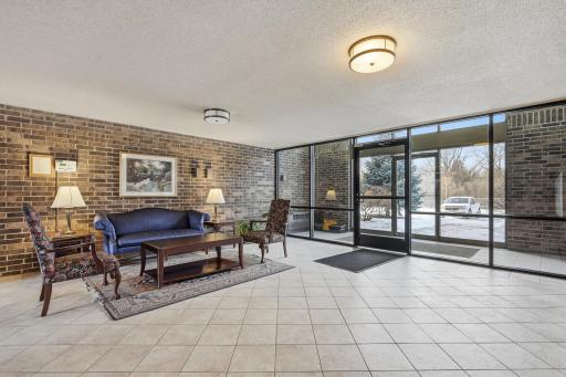 2200 Midland Grove Road, 210, Saint Paul, MN 55113