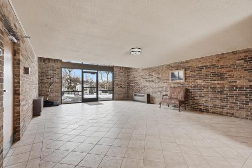 2200 Midland Grove Road, 210, Saint Paul, MN 55113