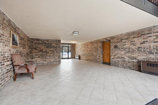 2200 Midland Grove Road, 210, Saint Paul, MN 55113