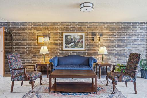 2200 Midland Grove Road, 210, Saint Paul, MN 55113
