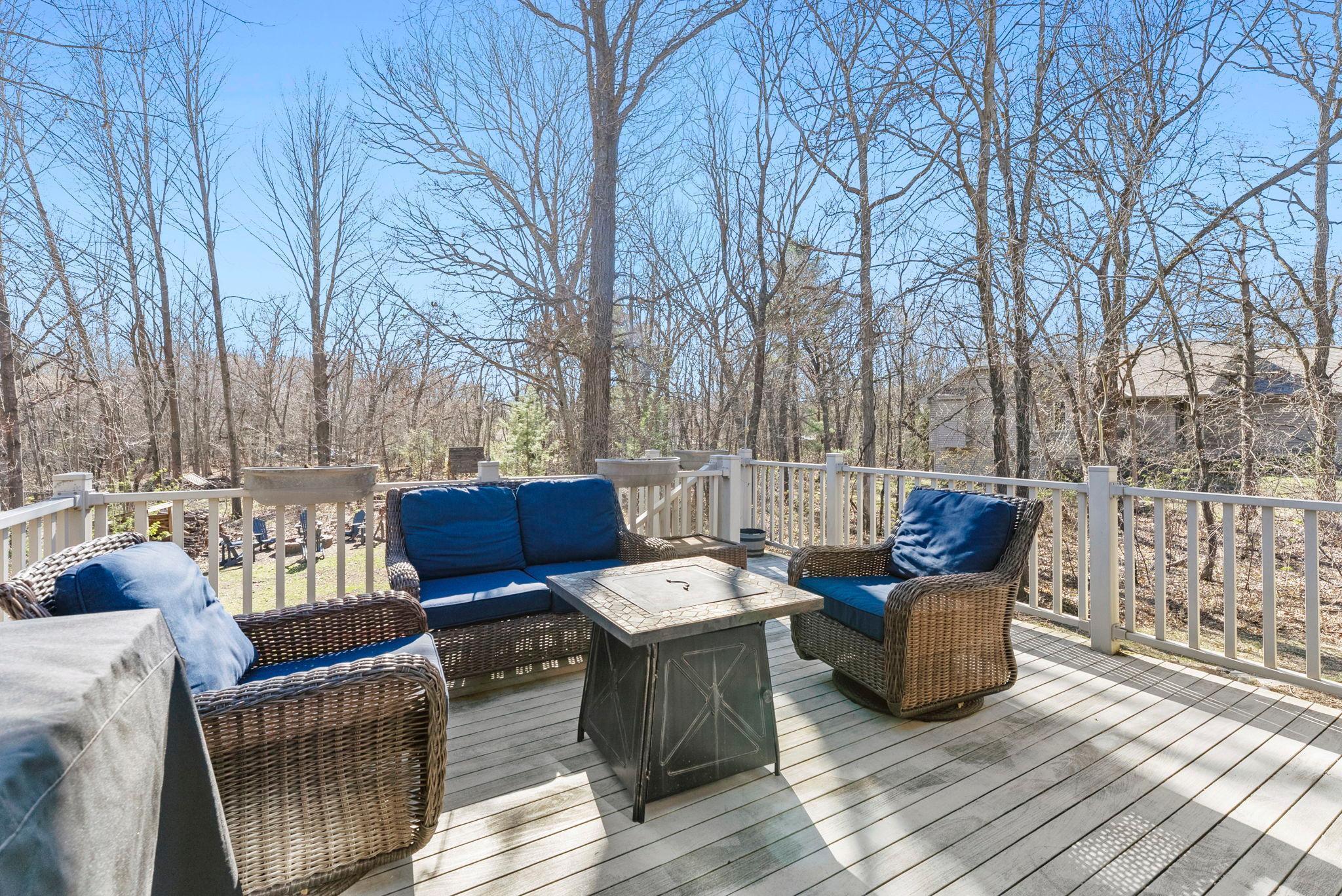 Quiet mornings. Peaceful evenings surrounded by trees