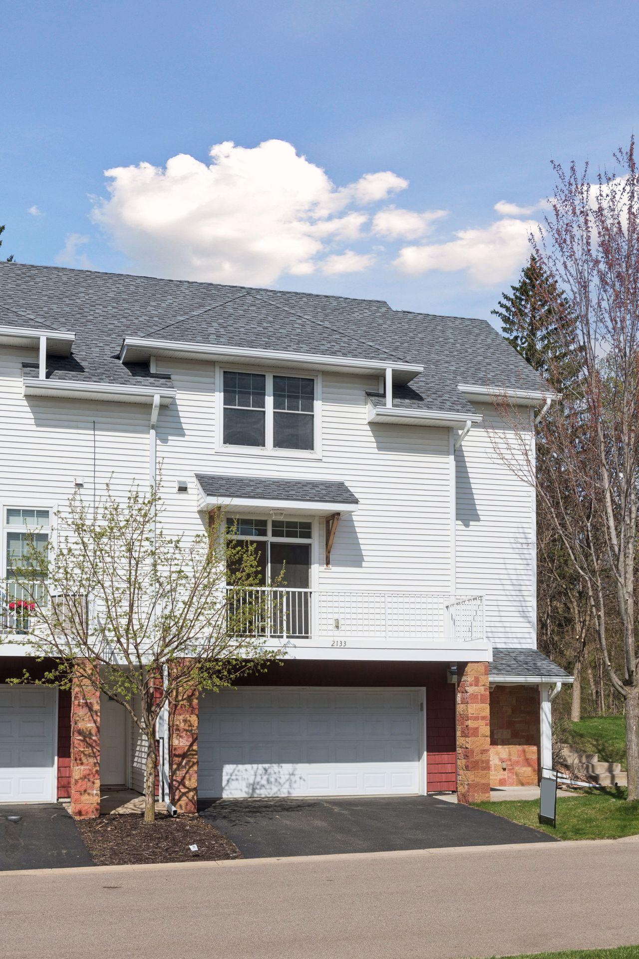 2133 Village Trail - Spacecrafting - 0004.jpg