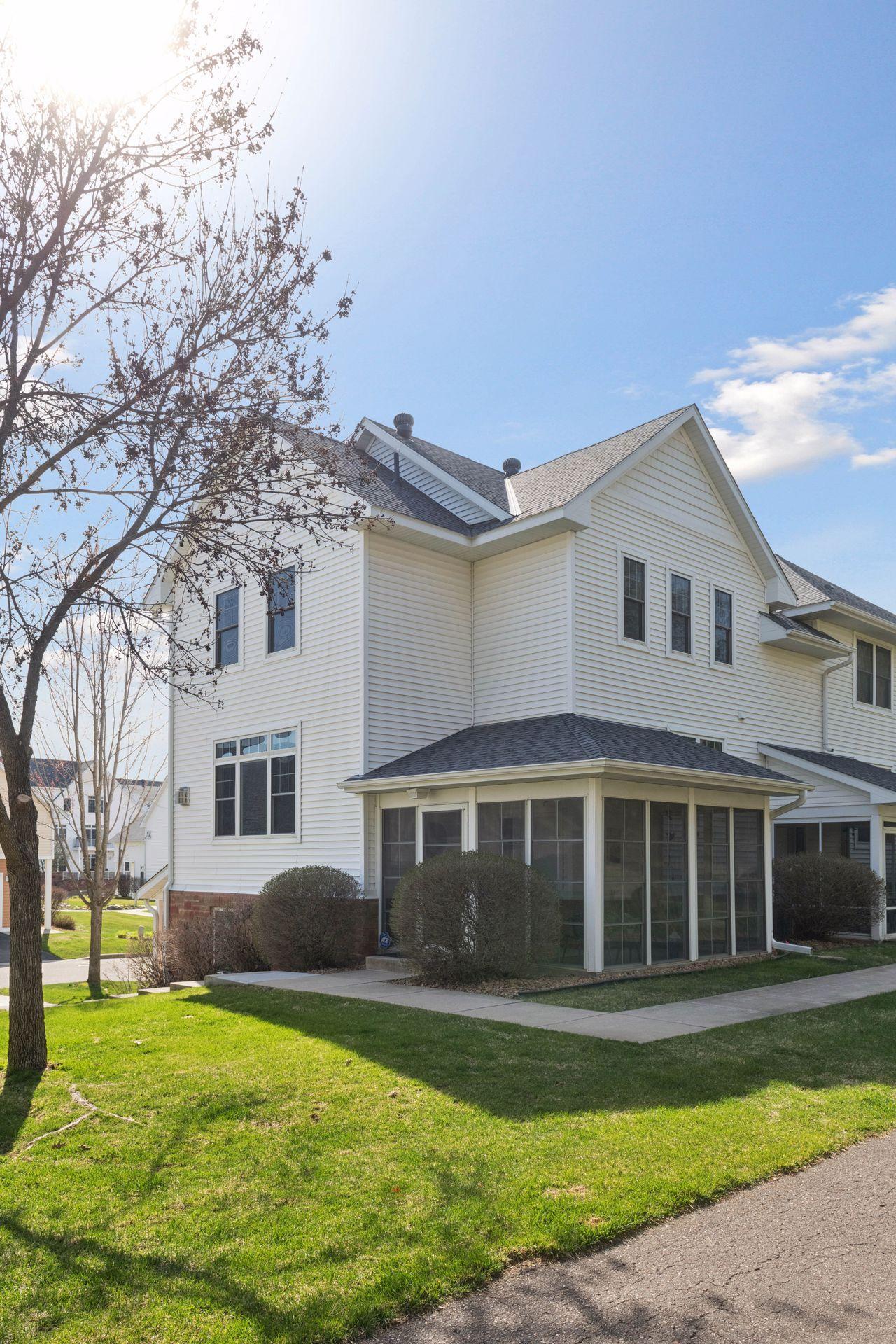 2133 Village Trail - Spacecrafting - 0007.jpg