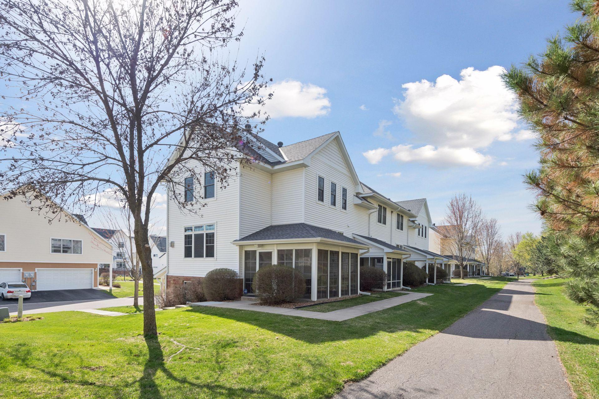 2133 Village Trail - Spacecrafting - 0006.jpg