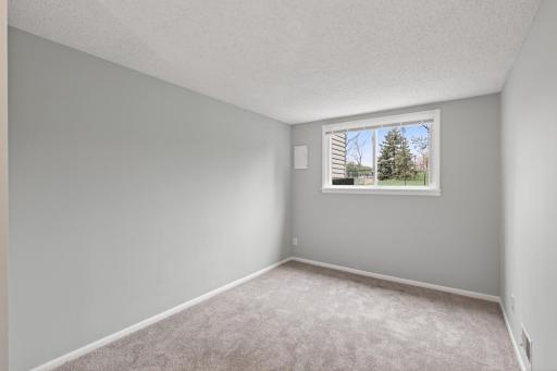 7433 142nd Street Court, Apple Valley, MN 55124
