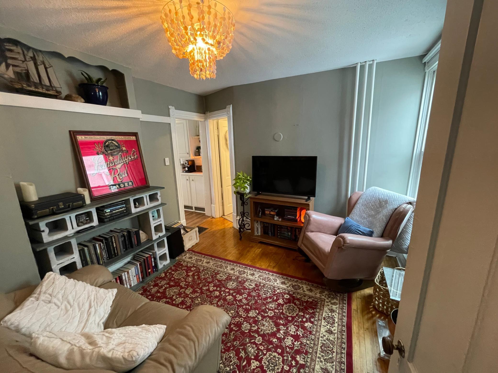 1 bedroom unit living room