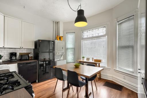 2757 Fremont Ave South - Web Quality - 010 - 10 Breakfast Area.jpg