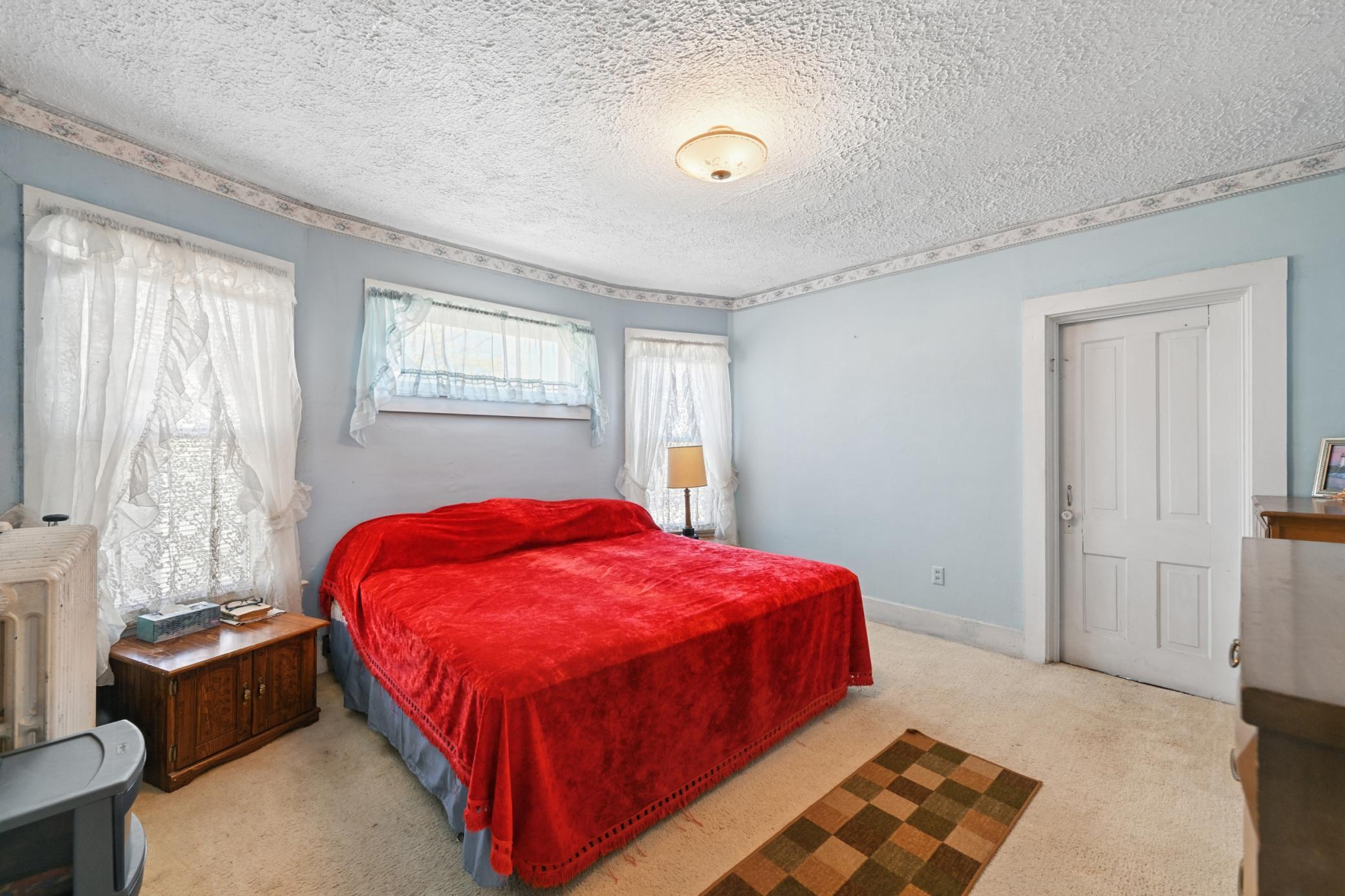 The primary bedroom is upstairs.