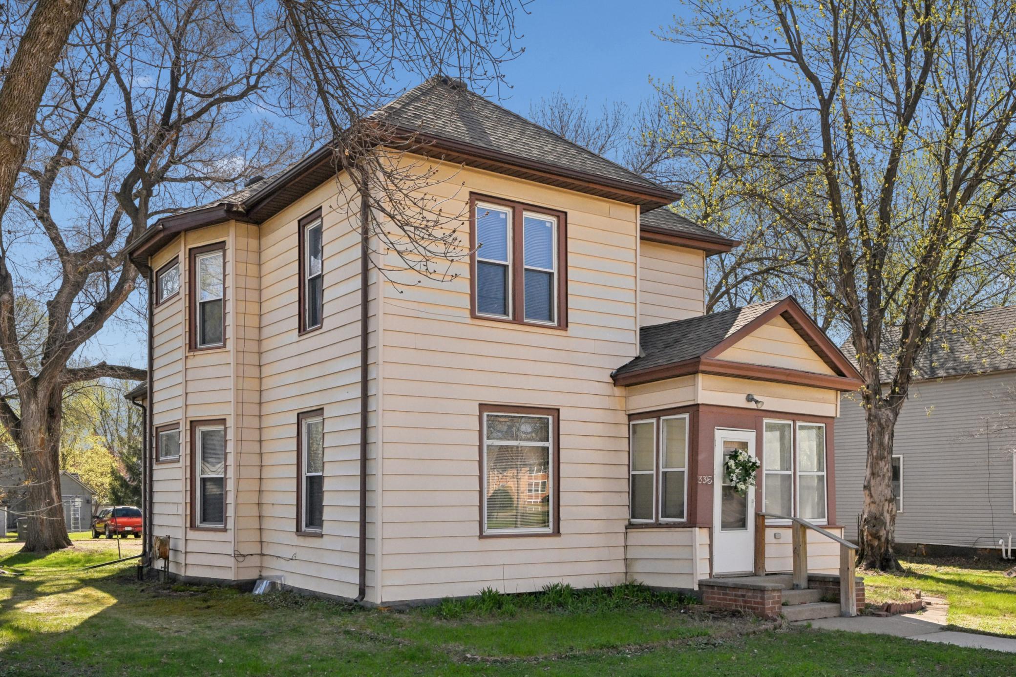 Step back in time and discover the enduring beauty of this 4 bedroom 1 bathroom home perfectly situated in a SE Hutchinson neighborhood.