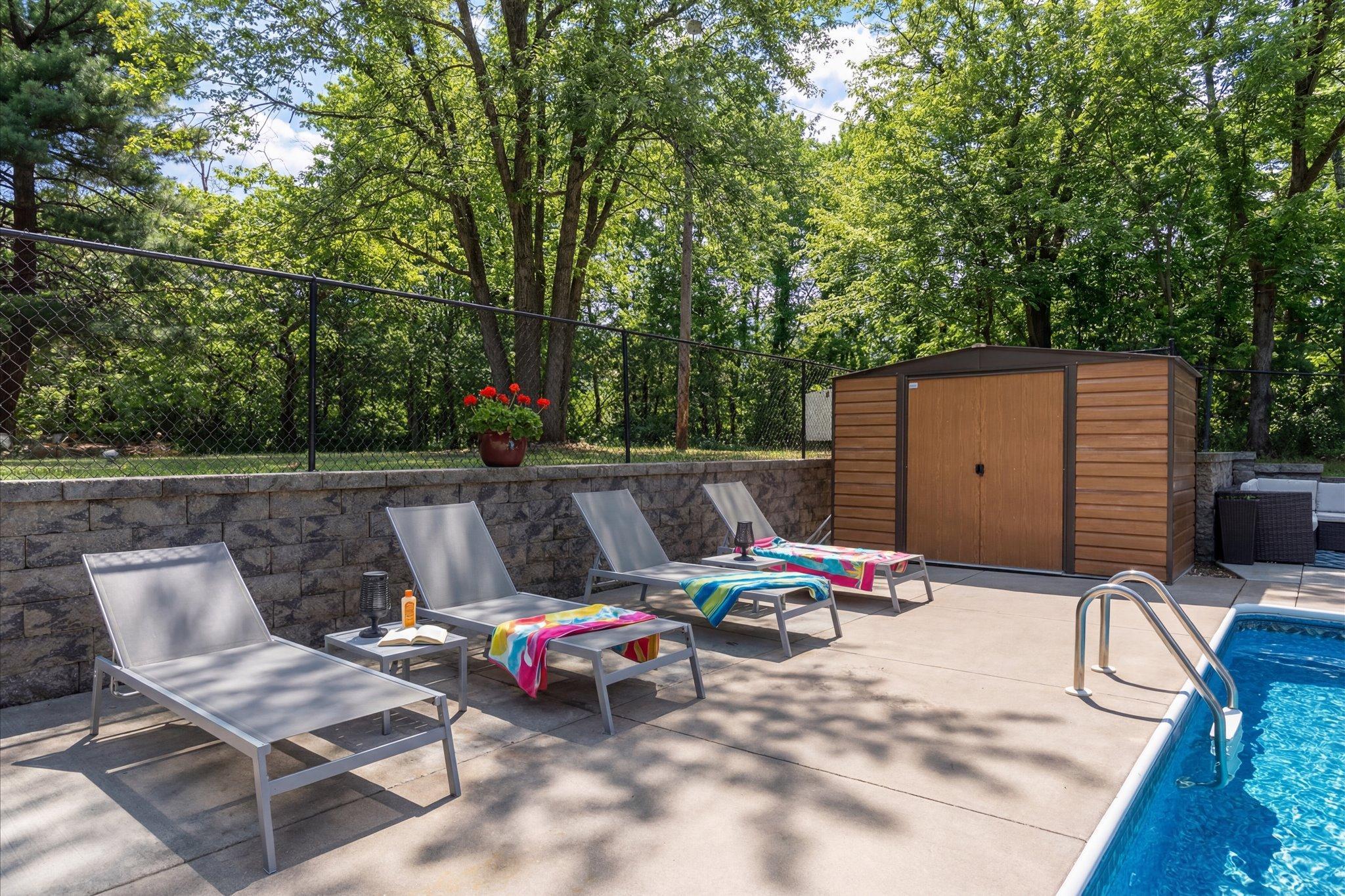 78-15002 University Ave NE Summer 5.jpg