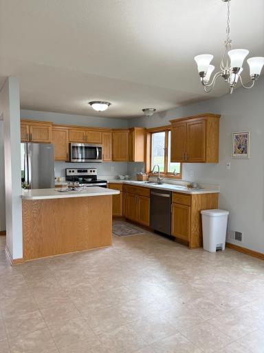321 Wildwood Circle, Roberts, WI 54023