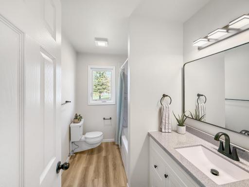 1008 24th Avenue S, Fargo, ND 58103