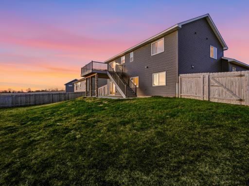 03-Twilight- Backyard