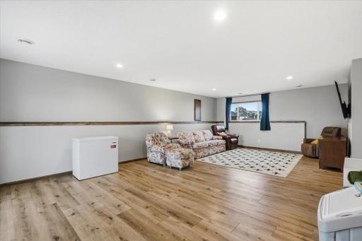 19-Family Room.jpg