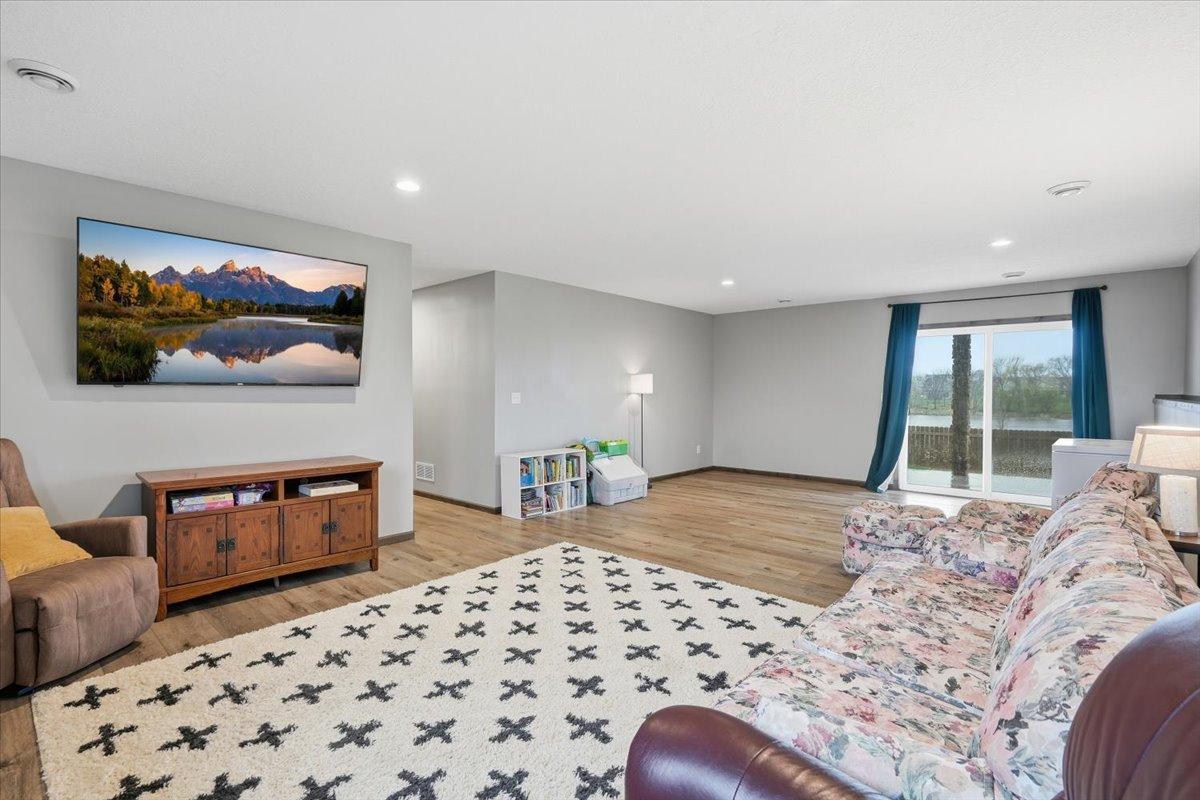 20-Family Room