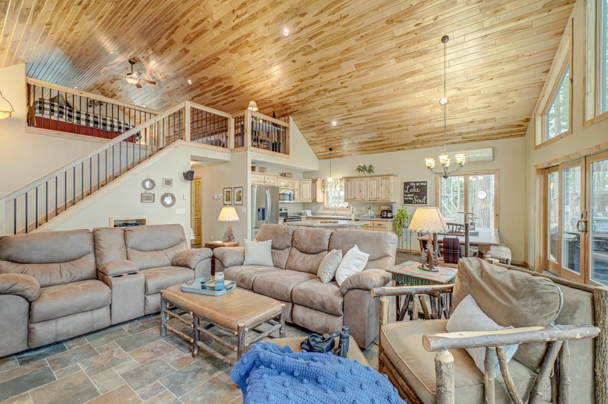 10511 Vermeil Dr NE easy lwaterfront