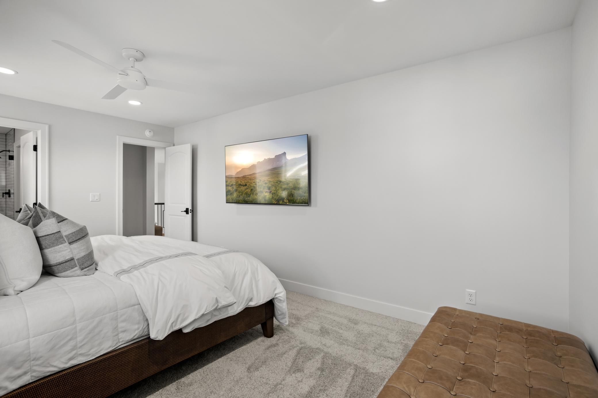 2426 McLeod Dr W West Fargo