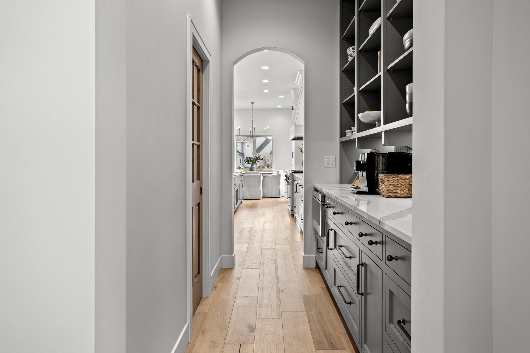 2426 McLeod Dr W West Fargo