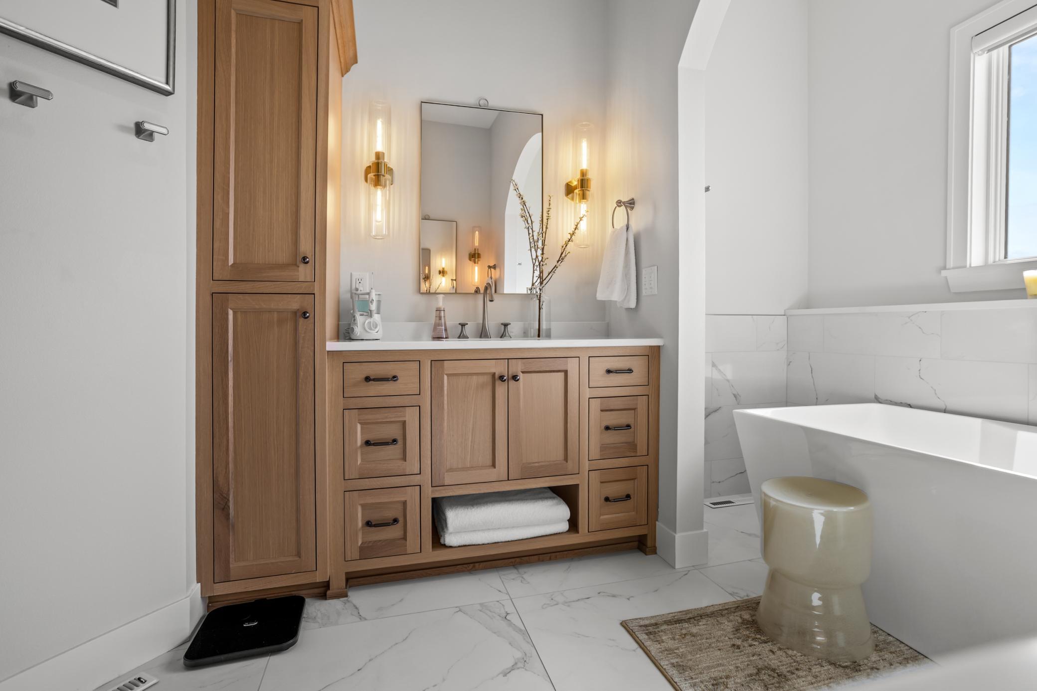 2426 McLeod Dr W West Fargo