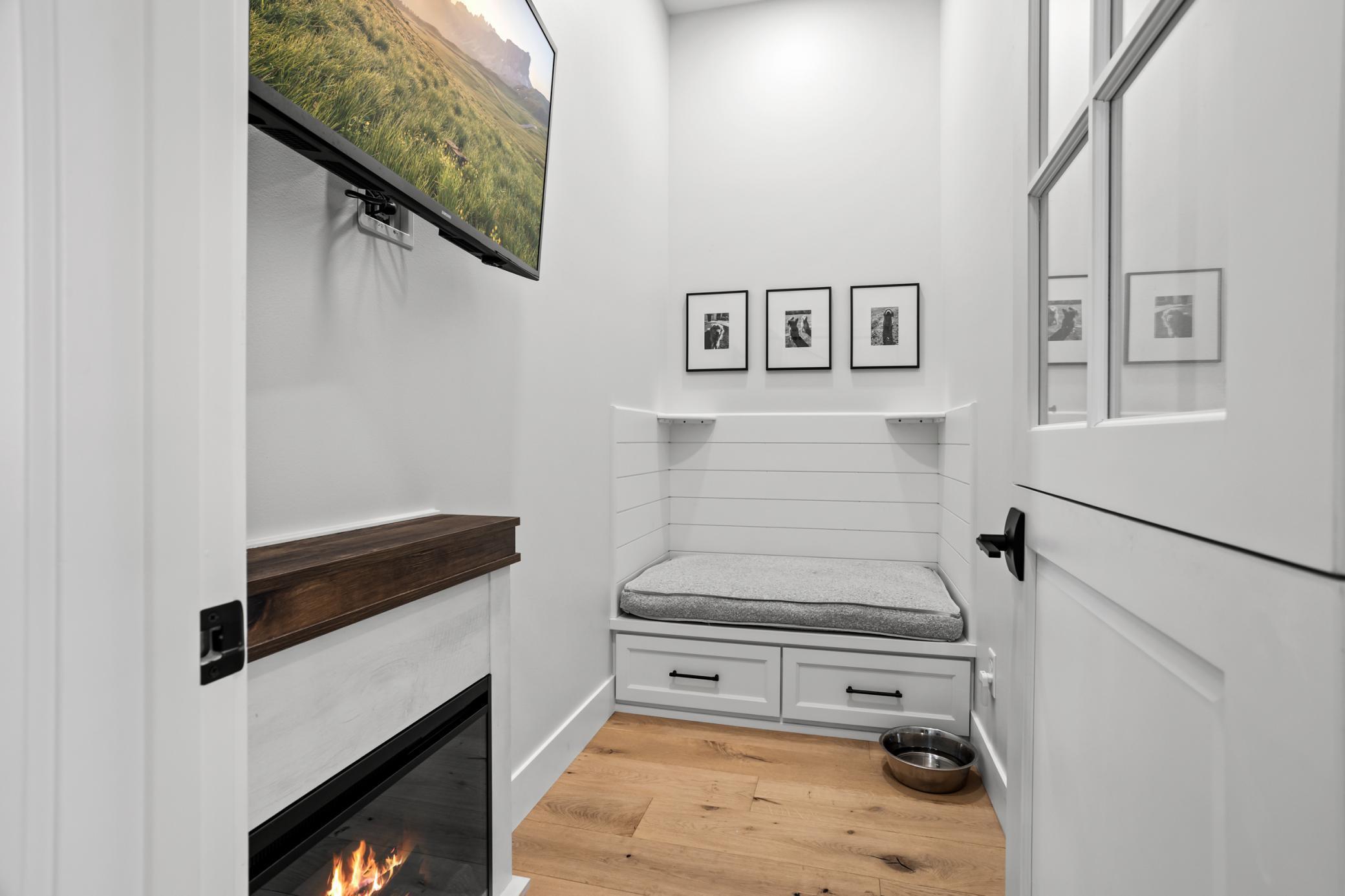 2426 McLeod Dr W West Fargo