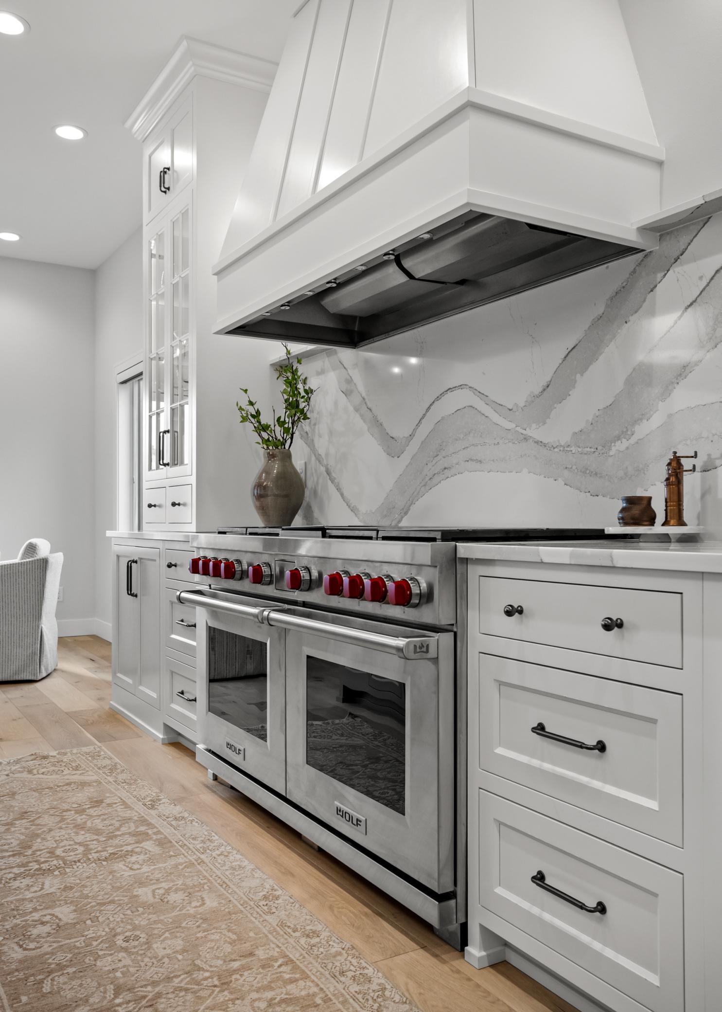 2426 McLeod Dr W West Fargo