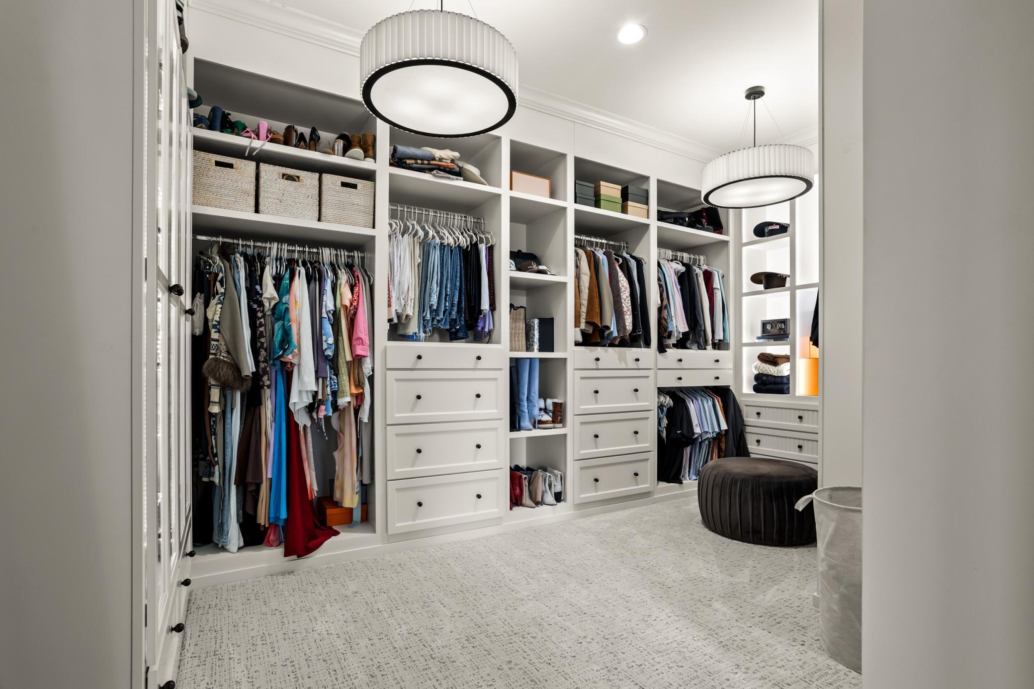 2426 McLeod Dr W West Fargo