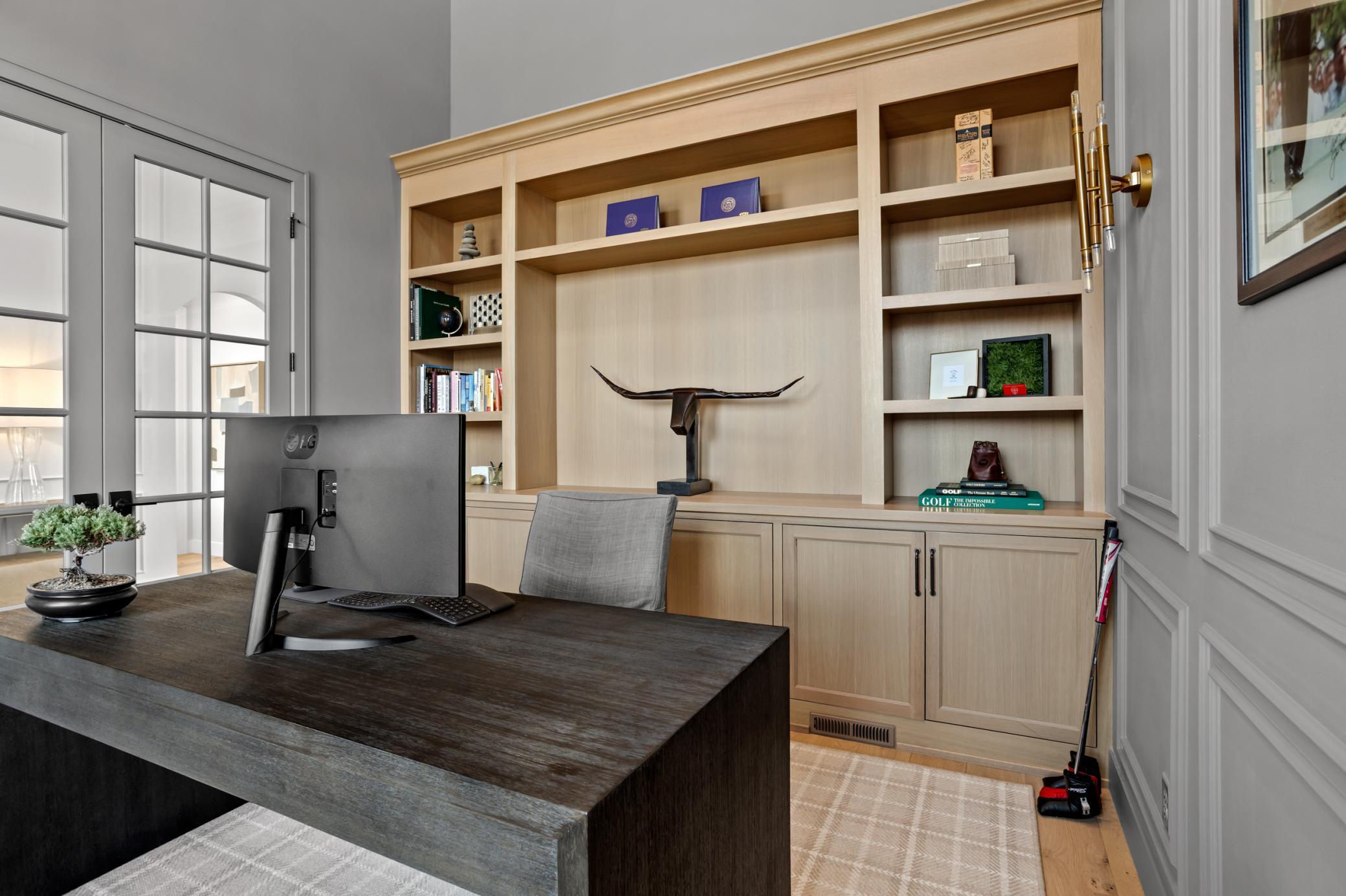 2426 McLeod Dr W West Fargo