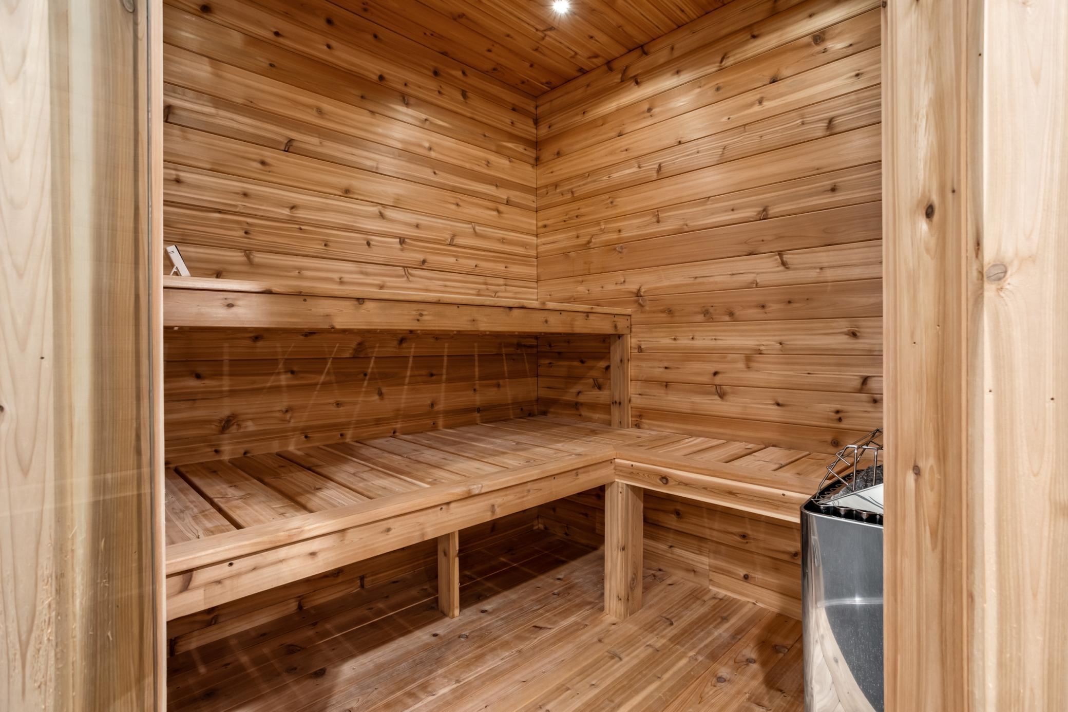 2426 McLeod Dr W West Fargo