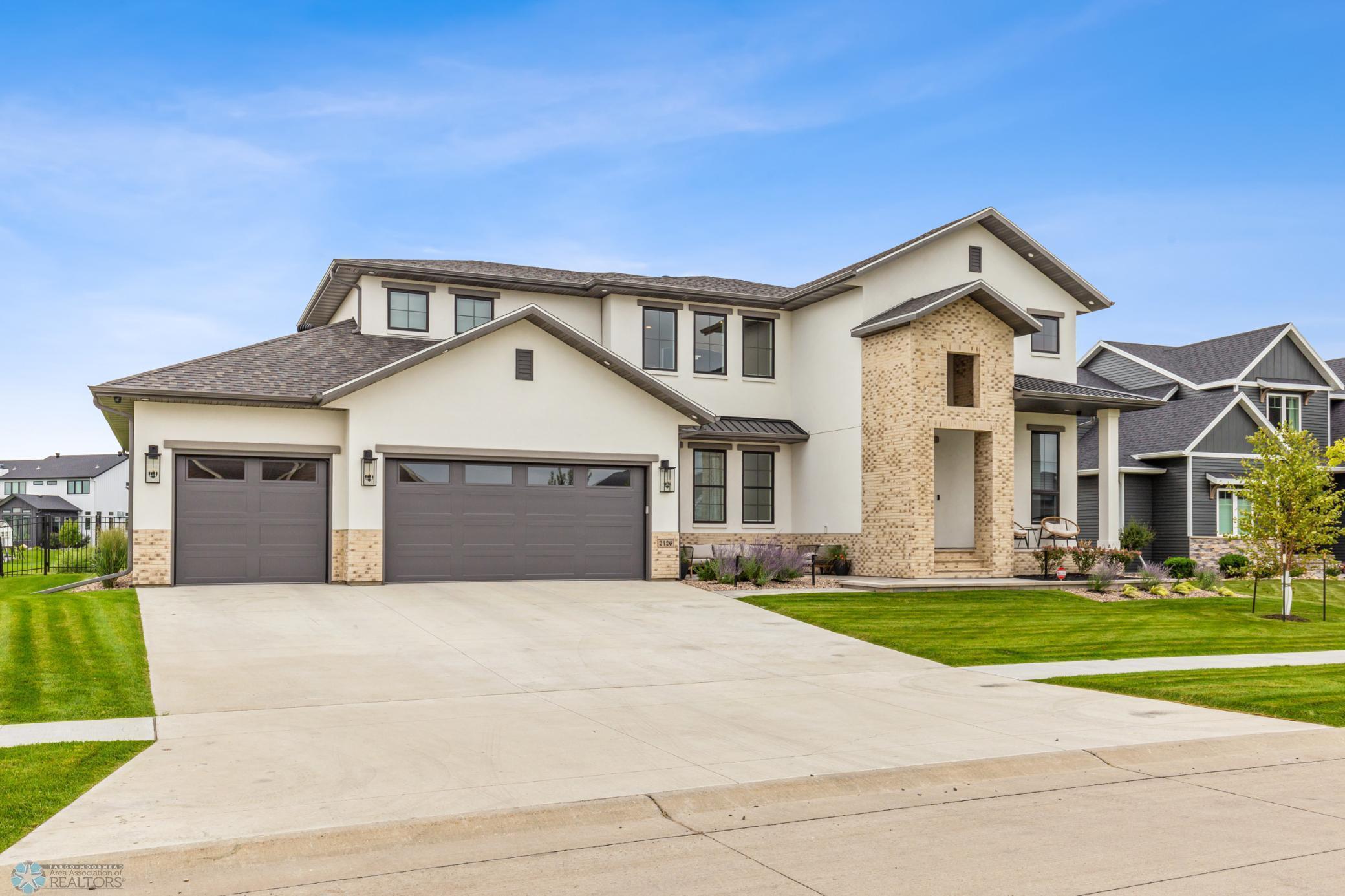 2426 McLeod Dr W West Fargo