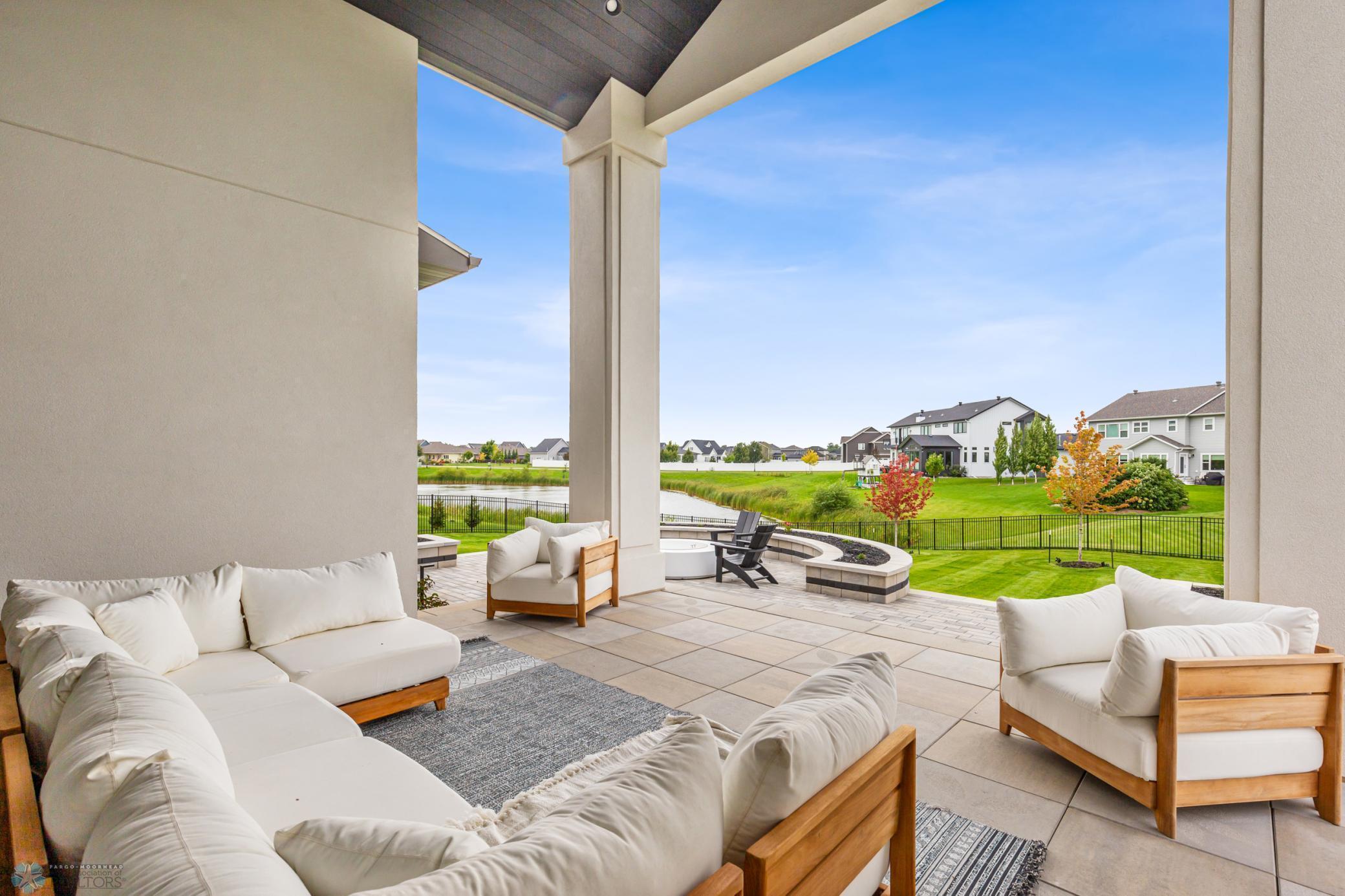 2426 McLeod Dr W West Fargo