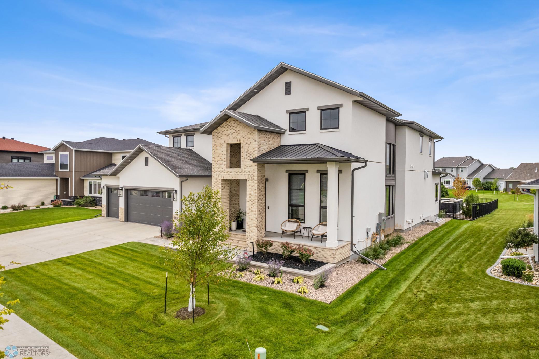 2426 McLeod Dr W West Fargo