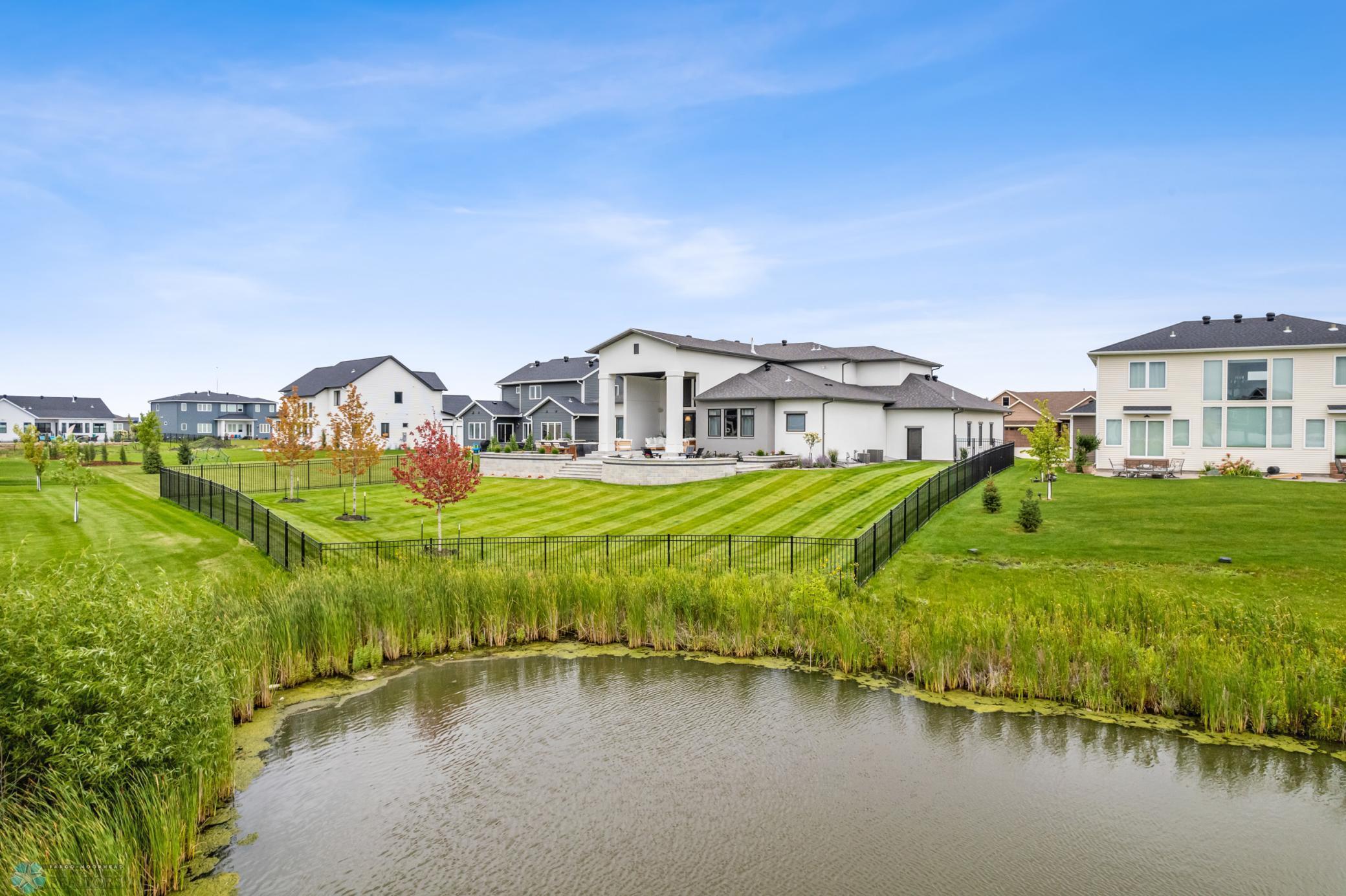 2426 McLeod Dr W West Fargo