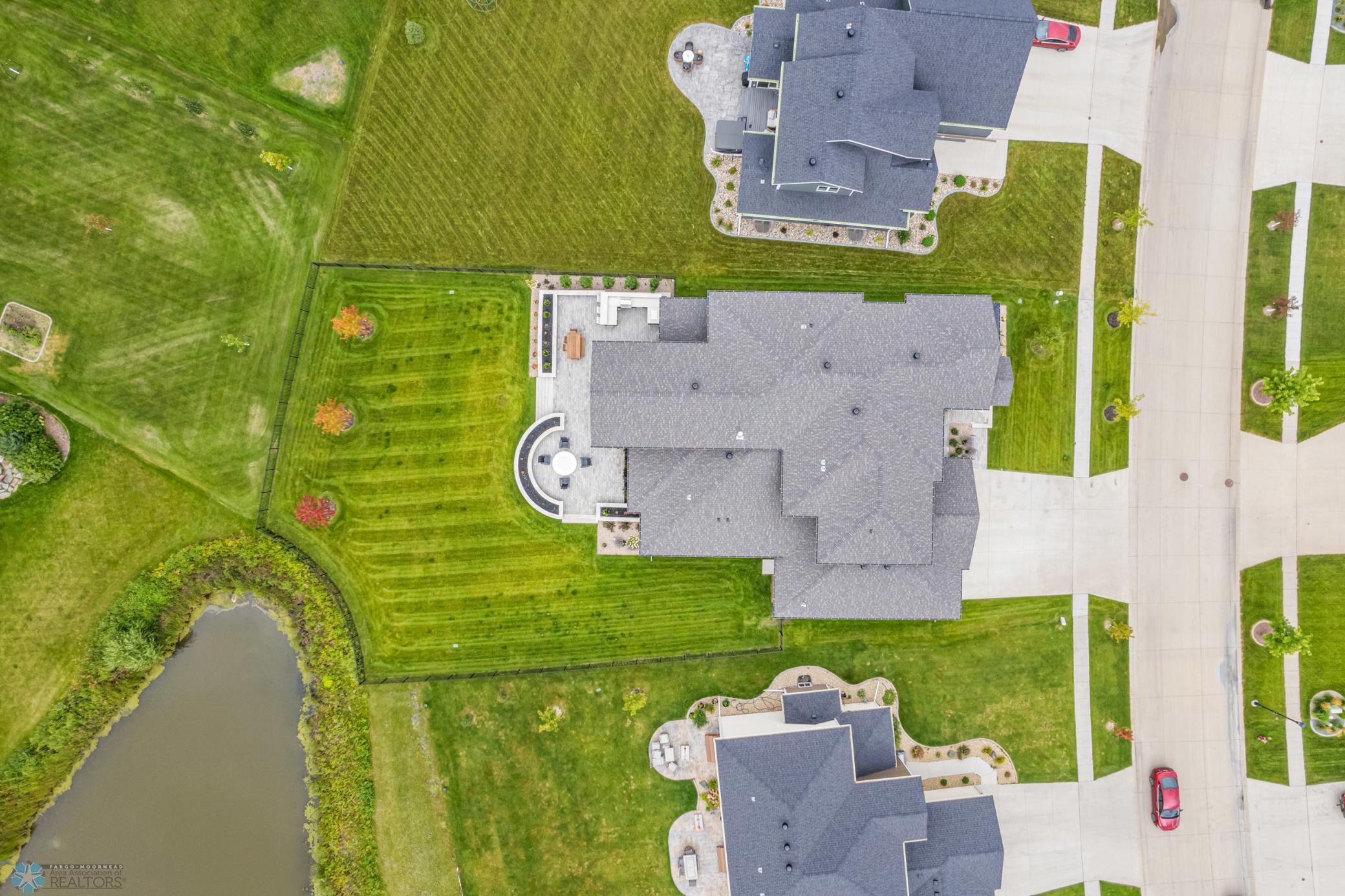 2426 McLeod Dr W West Fargo