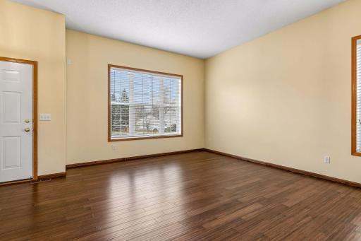 1658 Oakbrooke Circle, Eagan, MN 55122