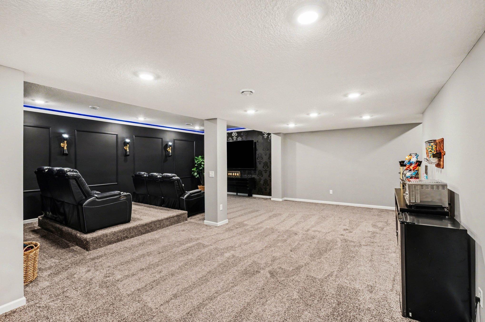 Another angle of the large lower level!