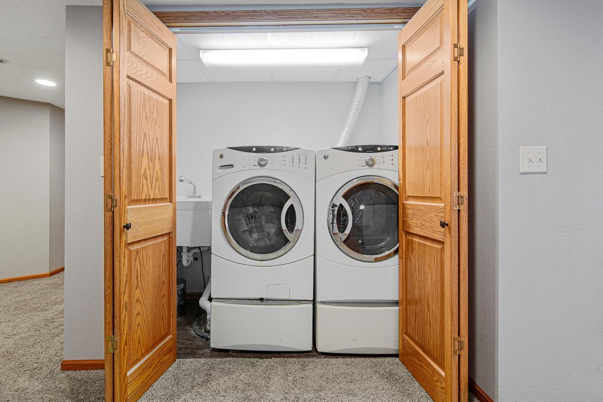 44 Laundry_lower.jpg