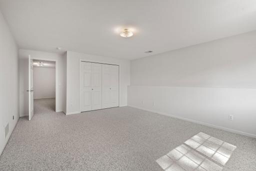 1380 Edinburgh Place NE, Owatonna, MN 55060