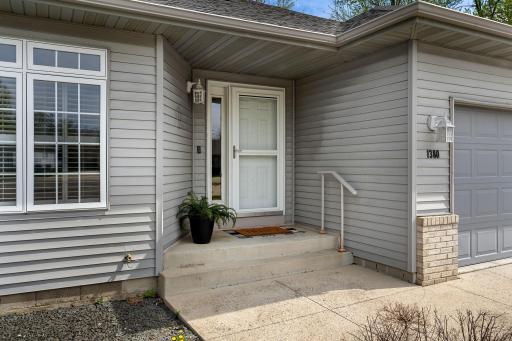 1380 Edinburgh Place NE, Owatonna, MN 55060
